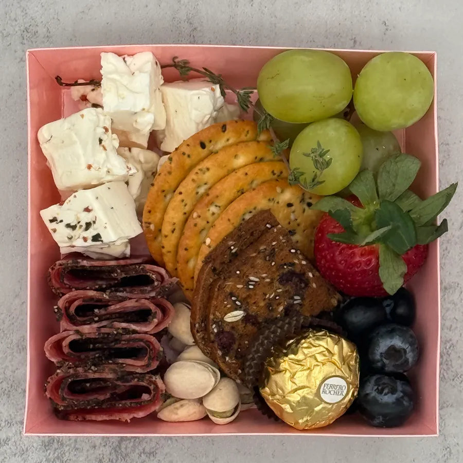 Personal Box (8" x 6", feeds 1)