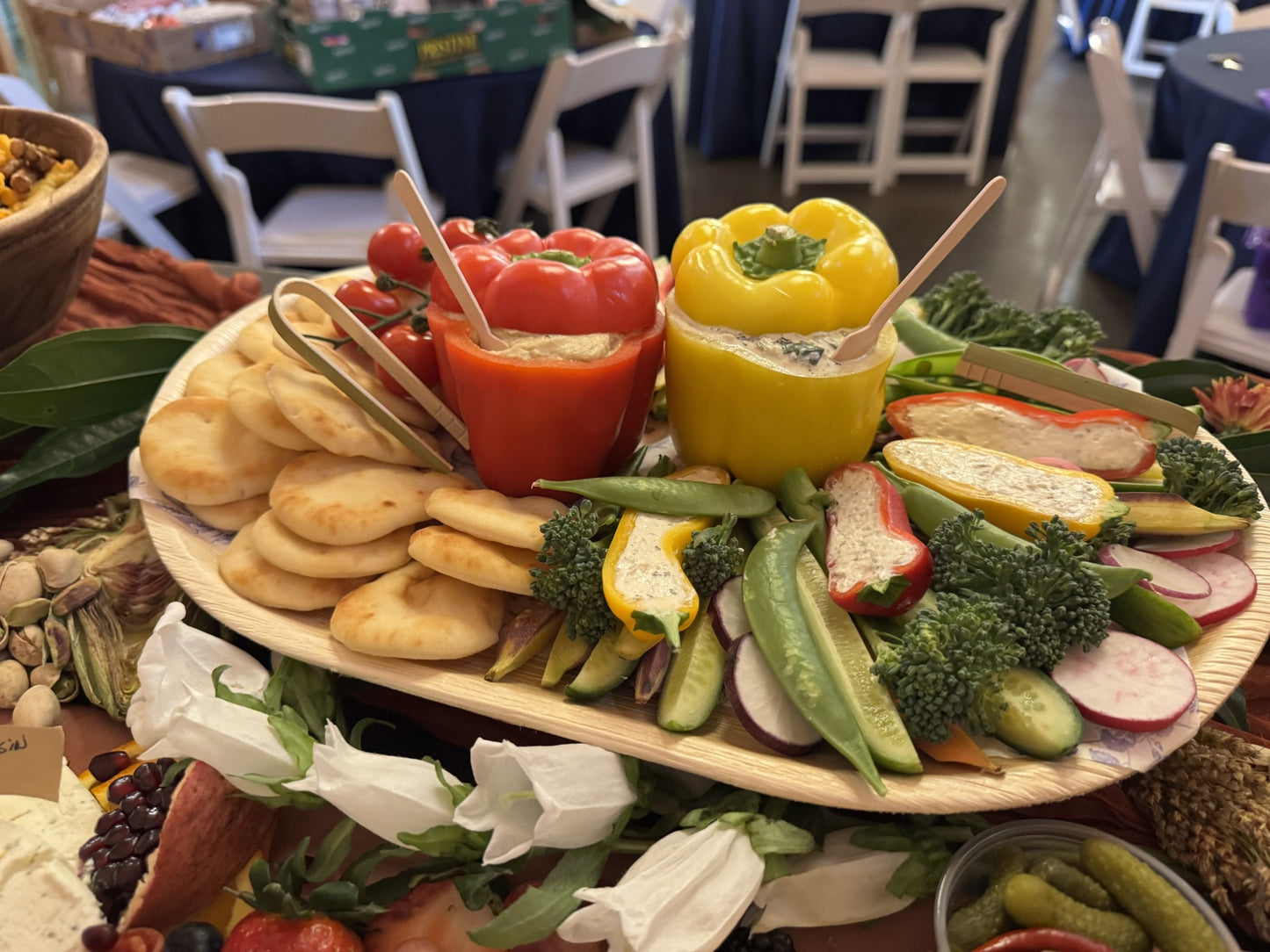 Veggie & Naan Platter
