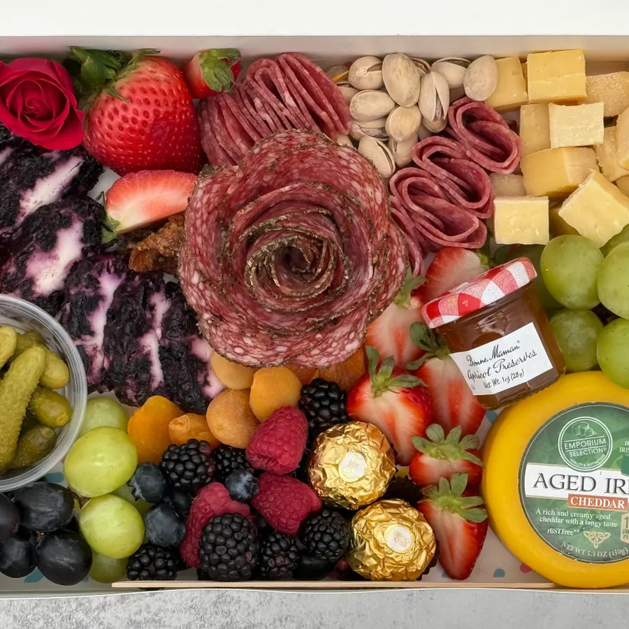 Medium Box (12" x 8", feeds 2-4)